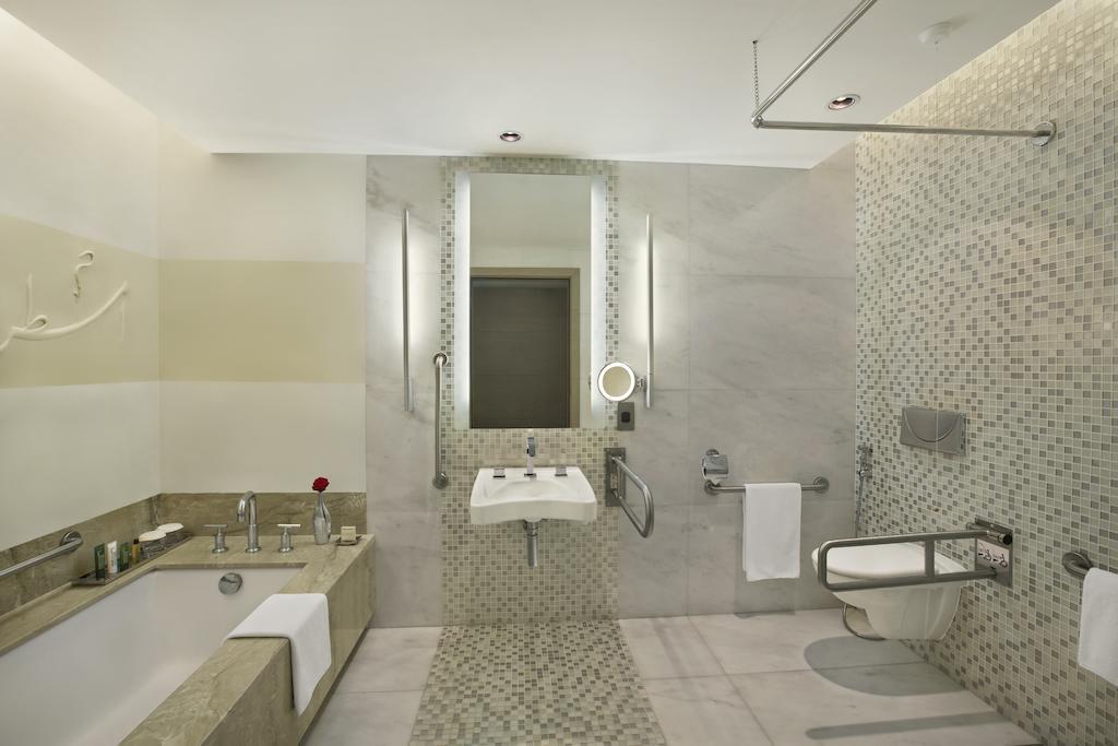 Deluxe Room with One King Bed